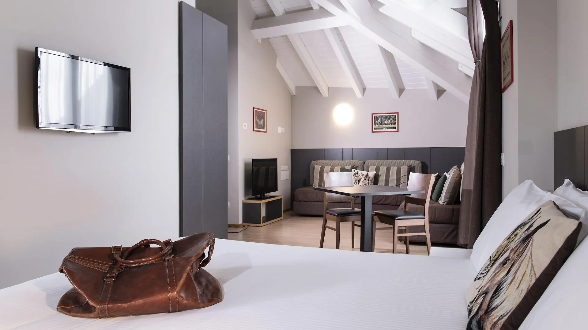 Hotel Osteria Della Pista Dal 1875 Casorate Sempione