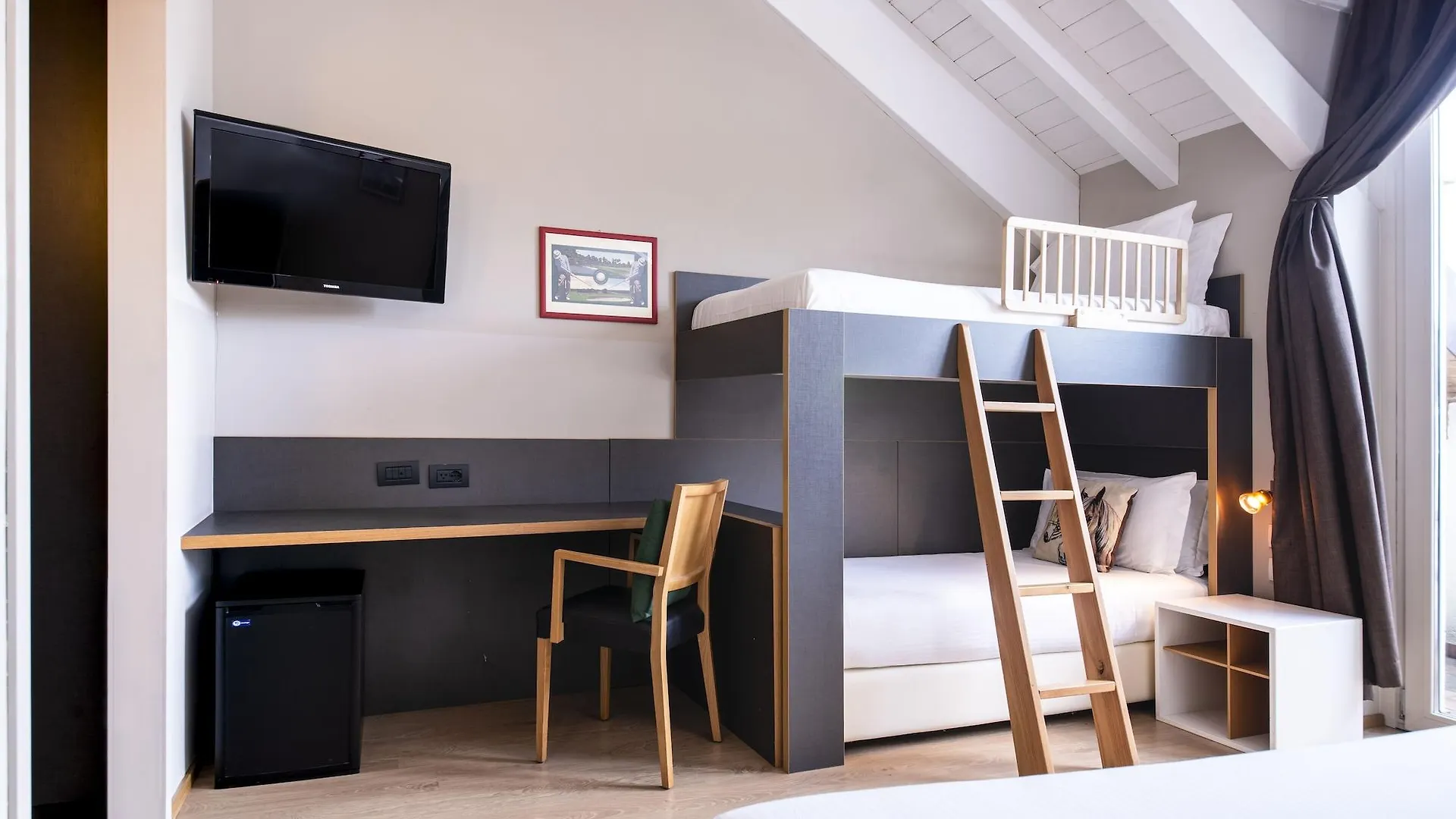 Hotel Osteria Della Pista Dal 1875 Casorate Sempione 4*,  Italië