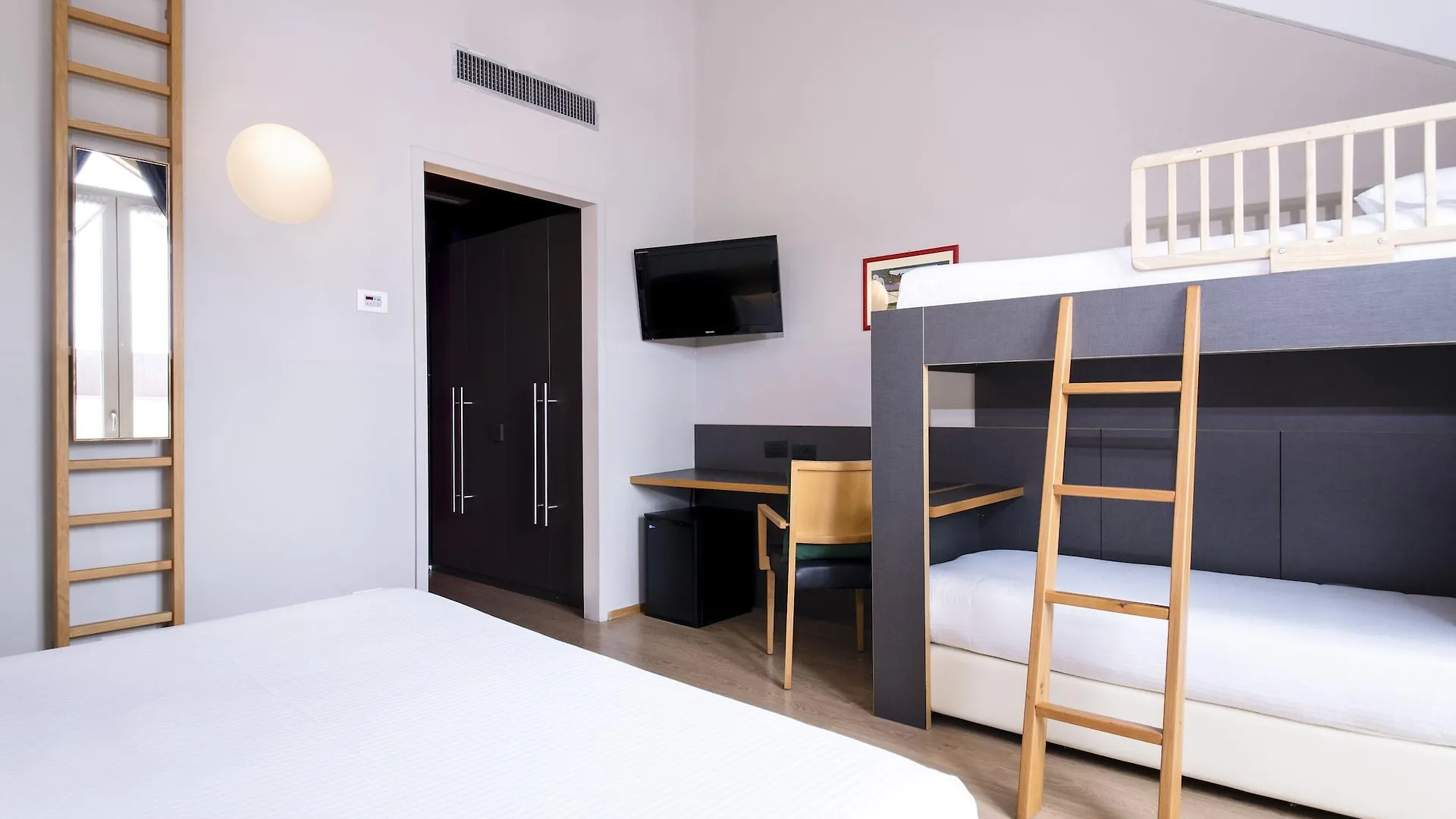 ****  Hotel Osteria Della Pista Dal 1875 Casorate Sempione Italië
